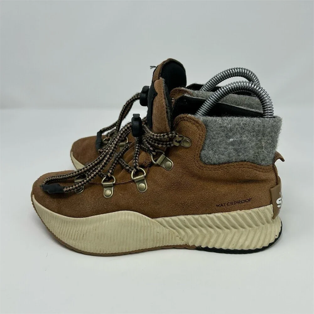 SOREL Out N About III Kids Waterproof Brown Leather Lace Up Ankle Boots Size 3